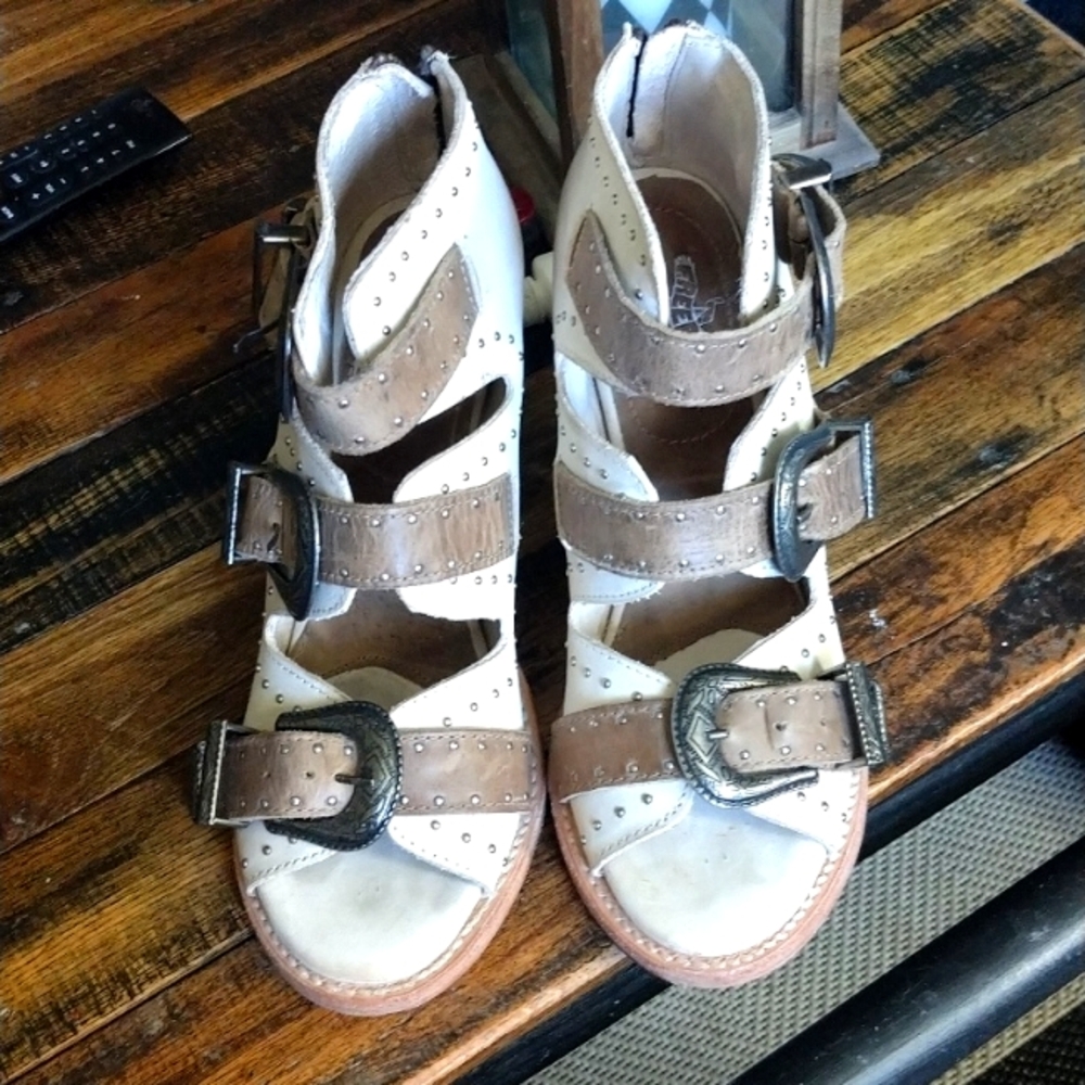 Freebird Violet Ankle Boots, beige, size 9